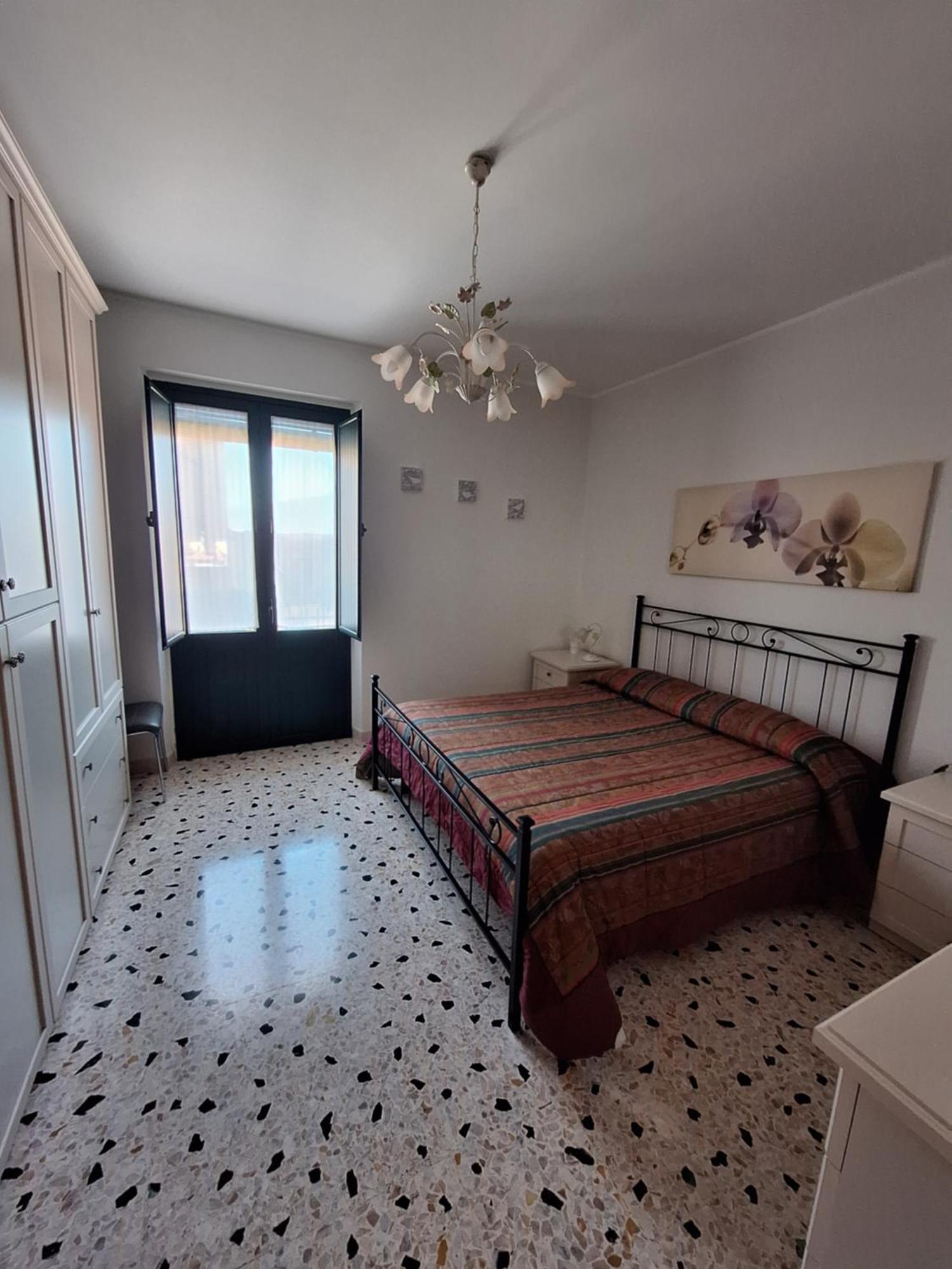 カステルモーラ Casa Colapesceヴィラ エクステリア 写真