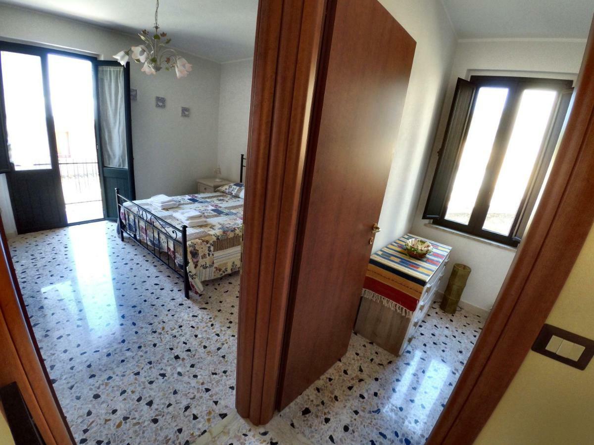 カステルモーラ Casa Colapesceヴィラ エクステリア 写真