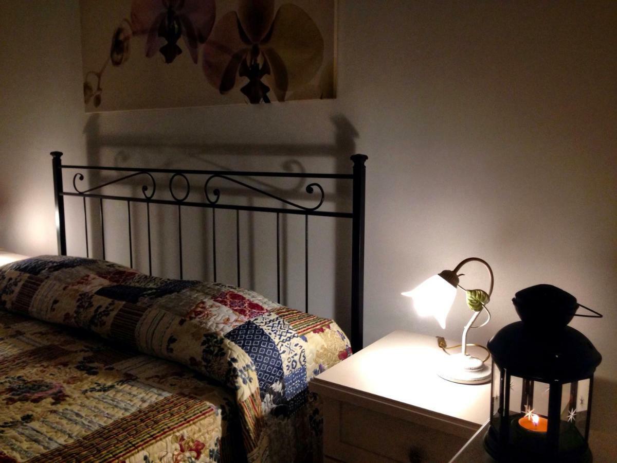 カステルモーラ Casa Colapesceヴィラ エクステリア 写真