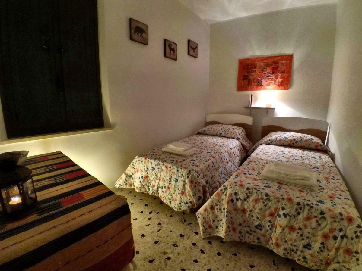 カステルモーラ Casa Colapesceヴィラ エクステリア 写真