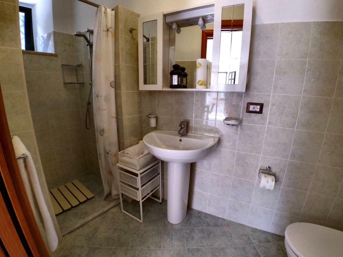 カステルモーラ Casa Colapesceヴィラ エクステリア 写真